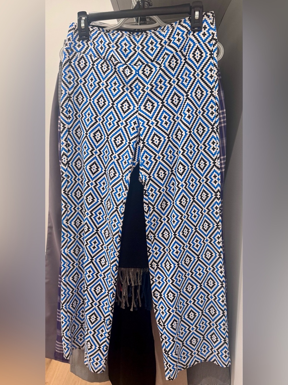 J. McLaughlin Blue and Black Geometric Print Newport Straight Leg Pants